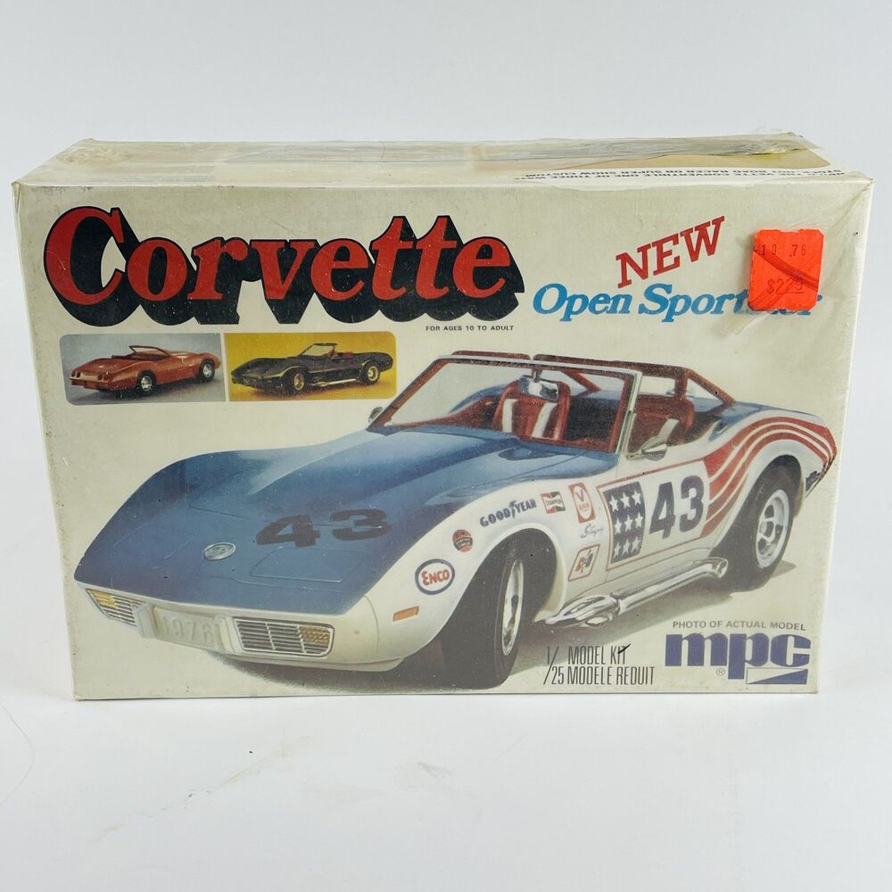 Vintage MPC 1976 Corvette Open Sportster Model Kit 1:25 Scale Unbuilt Sealed